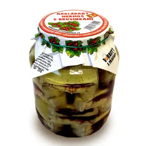 Nakládaný hermelín S BRUSINKAMI 1500g |  DOBROTYSPRIBEHEM.CZ